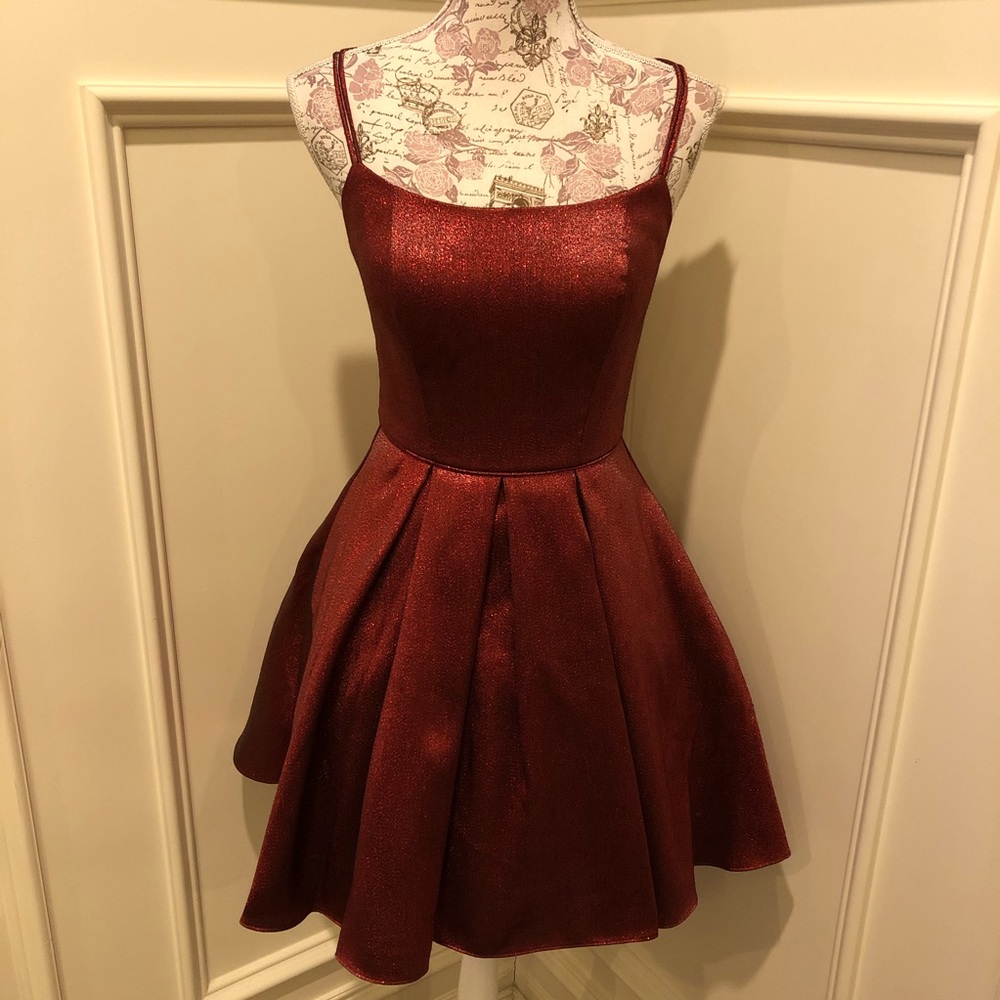 NWT Junior's shimmery dress - Picture 3 of 8